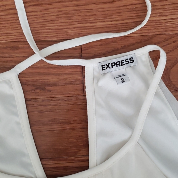 NWOT Beautifully Detailed Express Top - Picture 4 of 5